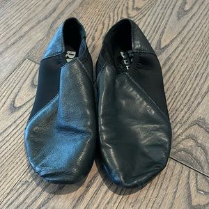 Black jazz shoes